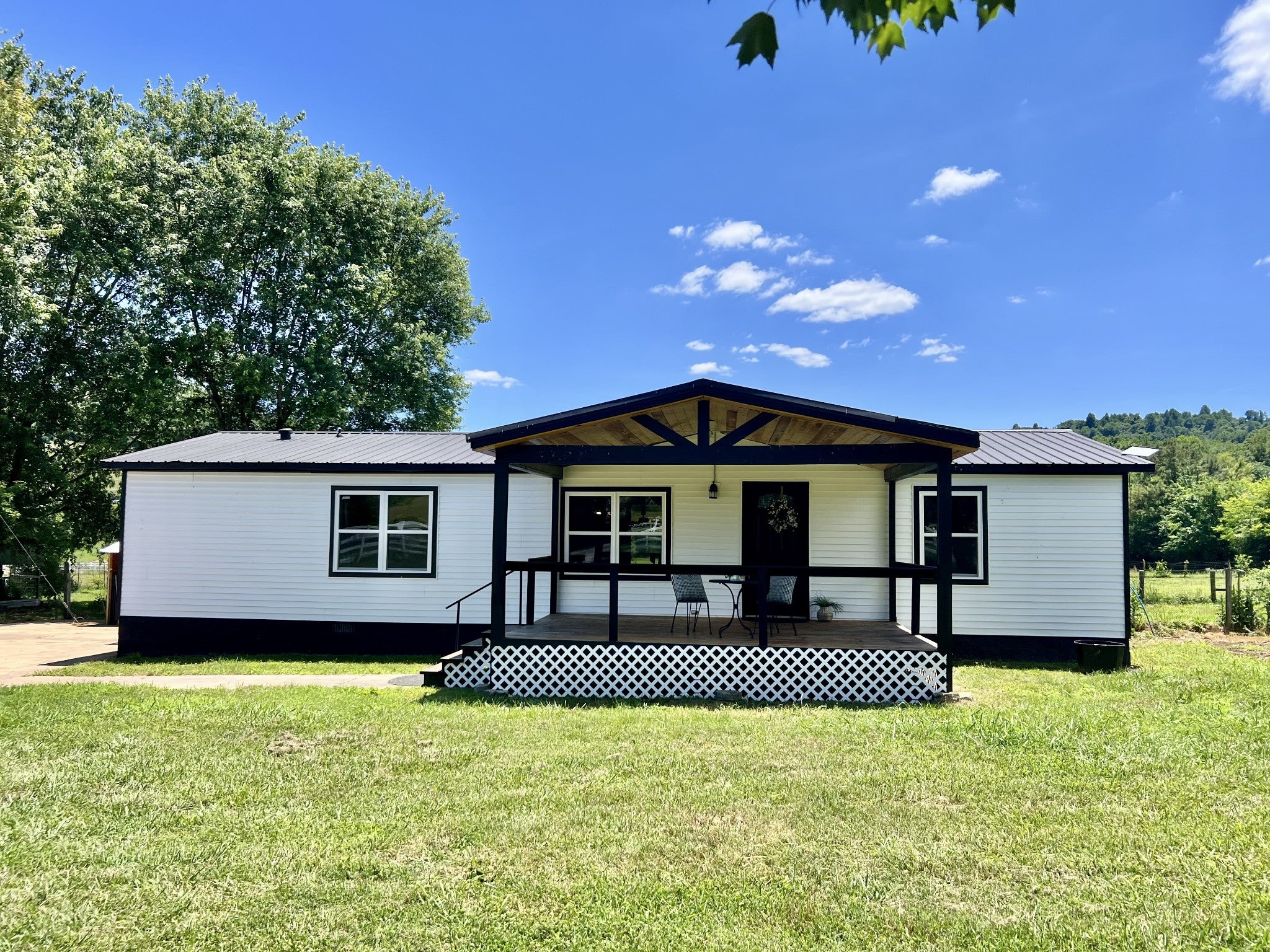 2137 Highway 130 W