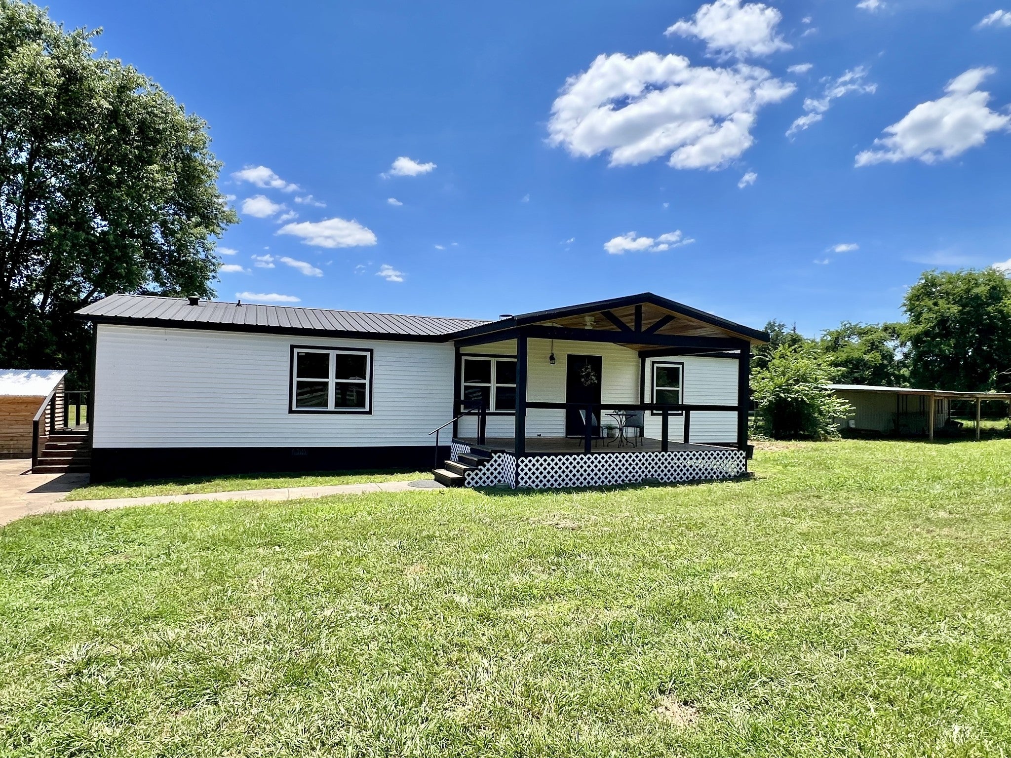2137 Highway 130 W