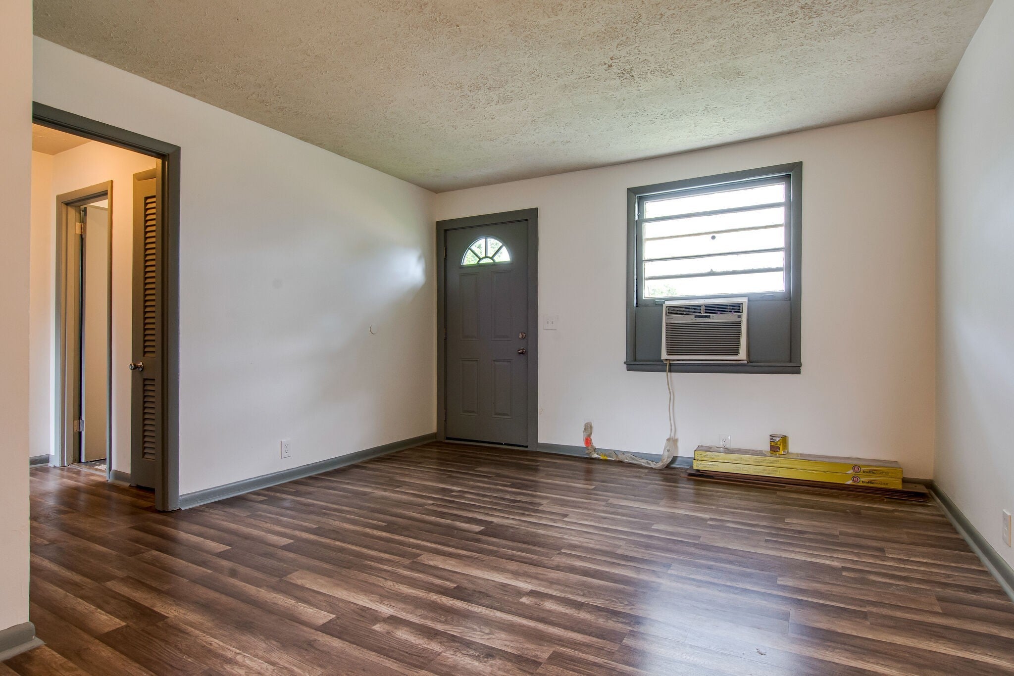1.0-bed rental at 1733 17th Ave N
