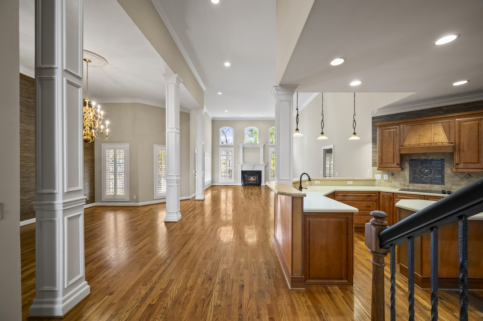 1032 Golf Club Cir W