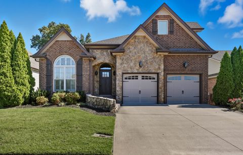 341 Turnberry Cir Clarksville TN 37043