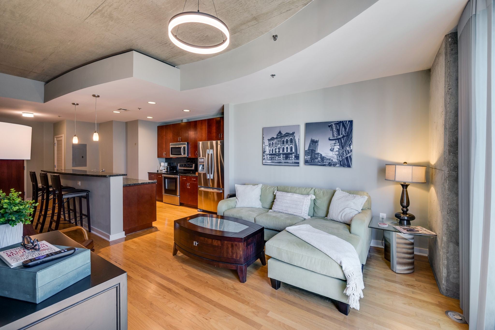 1-bed condo sold in Nashville, TN 37201, 301 Demonbreun St 1702 301 Demonbreun St 1702, Nashville TN 37201 1-bed condo, photo 3 of 28