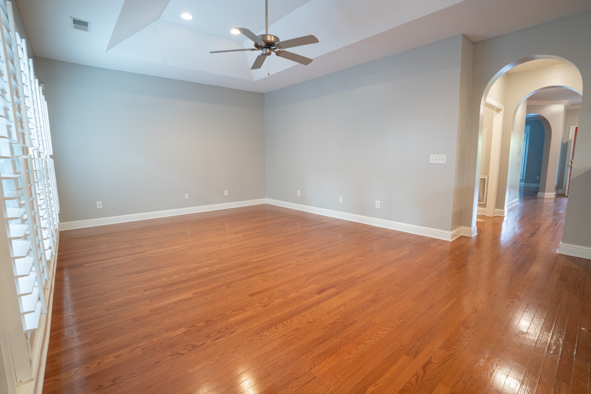 522 Eden Park Dr