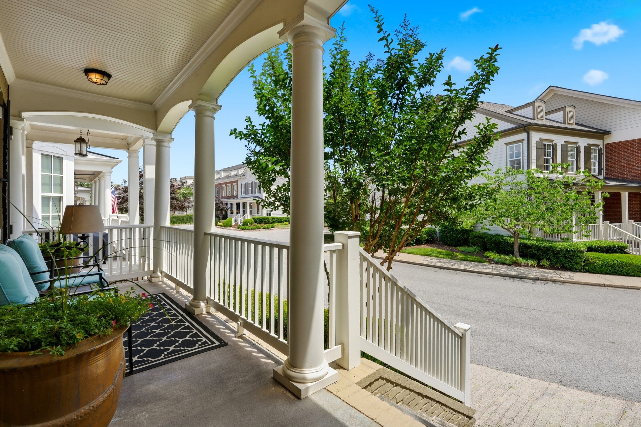 360 Byron Way