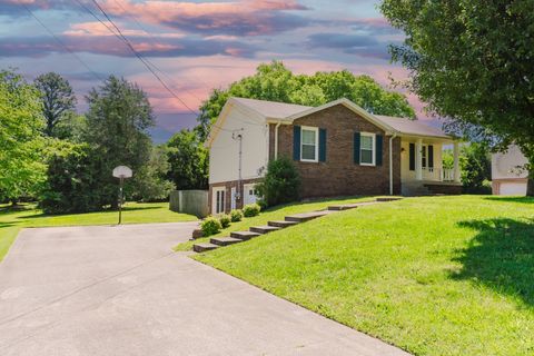 2521 Atwood Dr Clarksville TN 37040