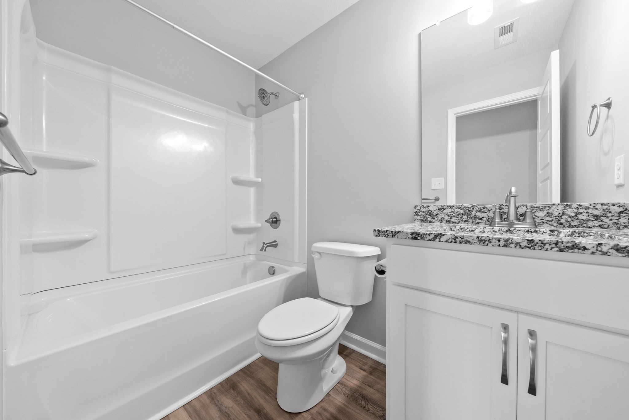 Clarksville, Tennessee 37040, United States, 3 Bedrooms Bedrooms, ,3 BathroomsBathrooms,Residential,Active,21338