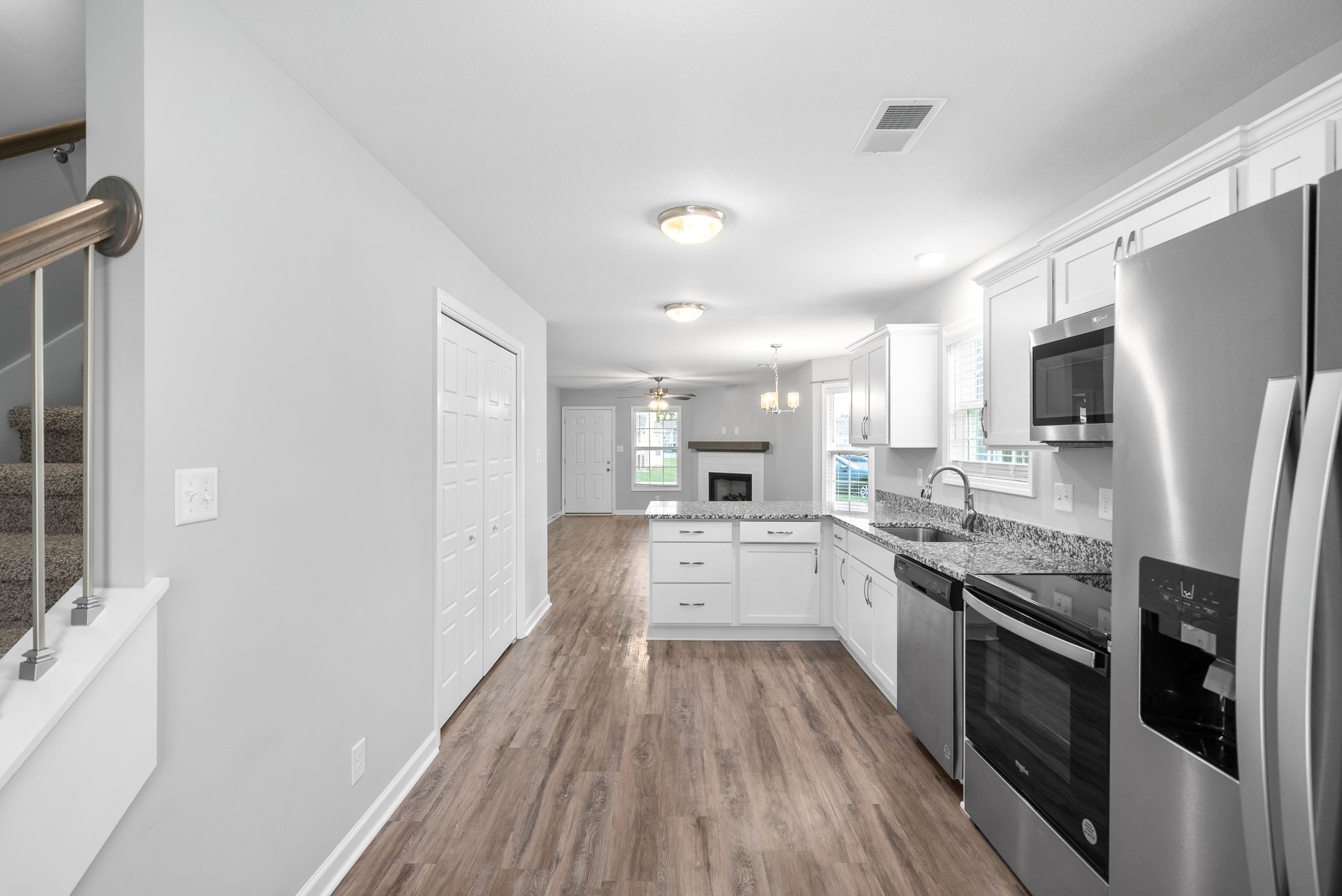 Clarksville, Tennessee 37040, United States, 3 Bedrooms Bedrooms, ,3 BathroomsBathrooms,Residential,Active,21338