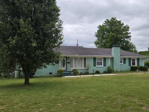 Photo of 209 Hawkins Ave, Gallatin, TN 37066 (MLS # 3186212)