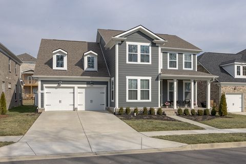 1218 Pebble Run Rd Hendersonville TN 37075