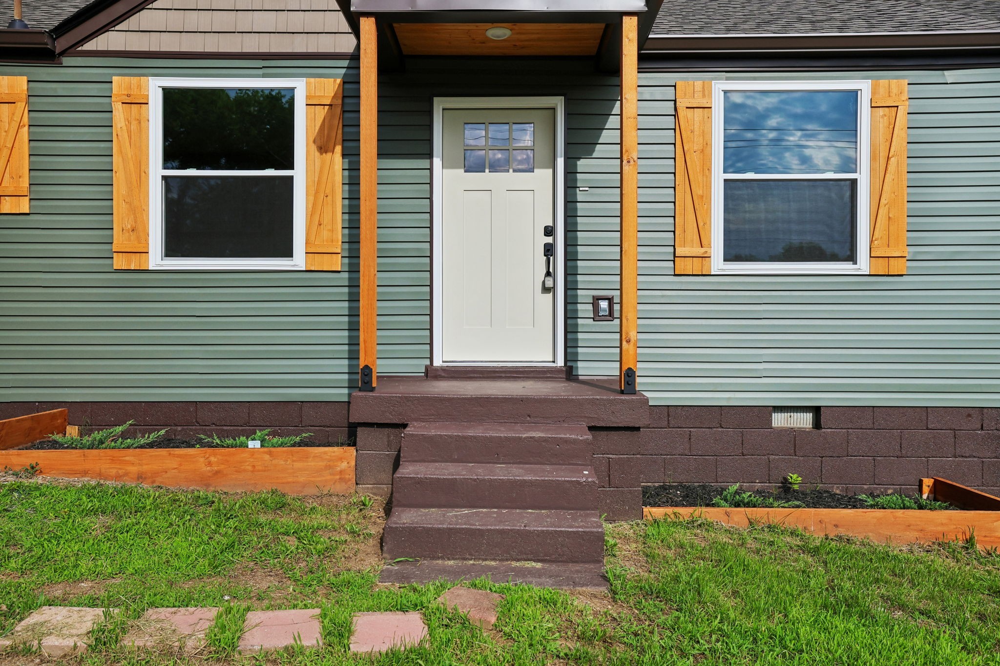 305 Randy Rd - Photo 3