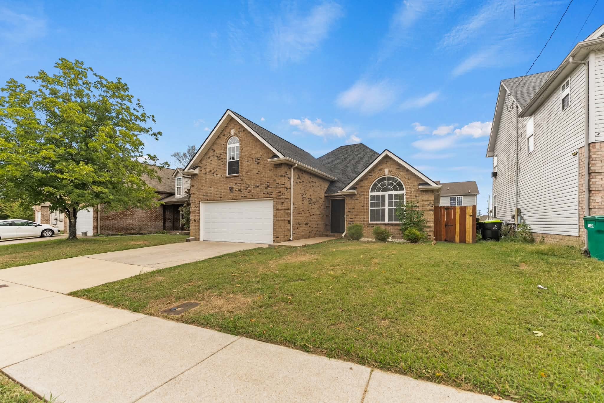 2917 Bayshore Cv