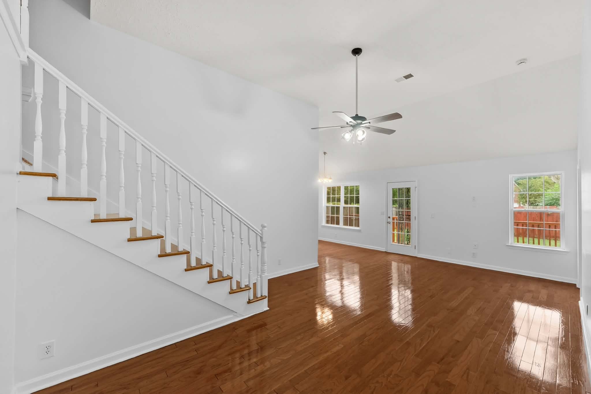 2917 Bayshore Cv