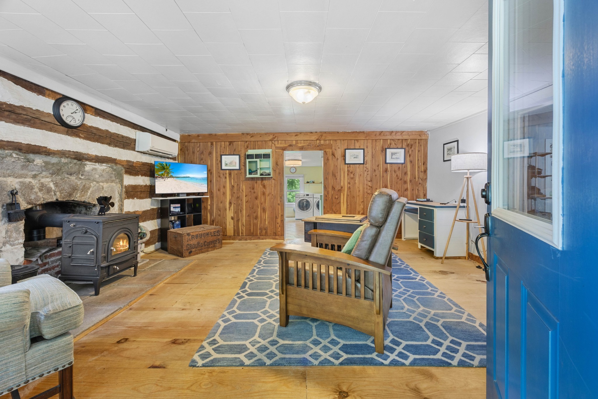 379 Gunson Ridge Rd