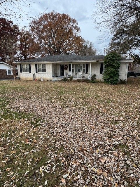 Photo of 521 Greenwood Dr, Lafayette, TN 37083 (MLS # 3062107)