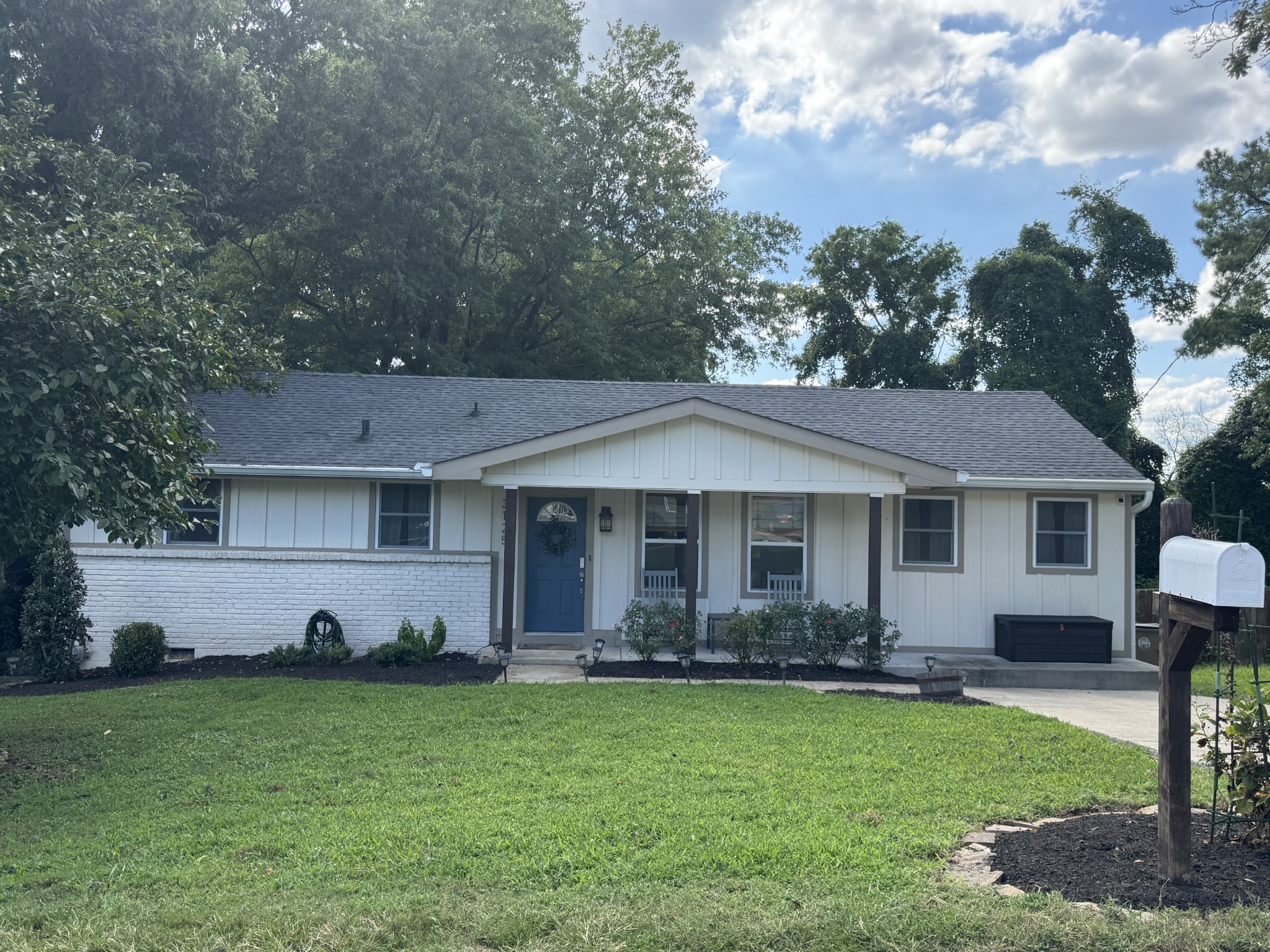 3125 Lake Park Dr