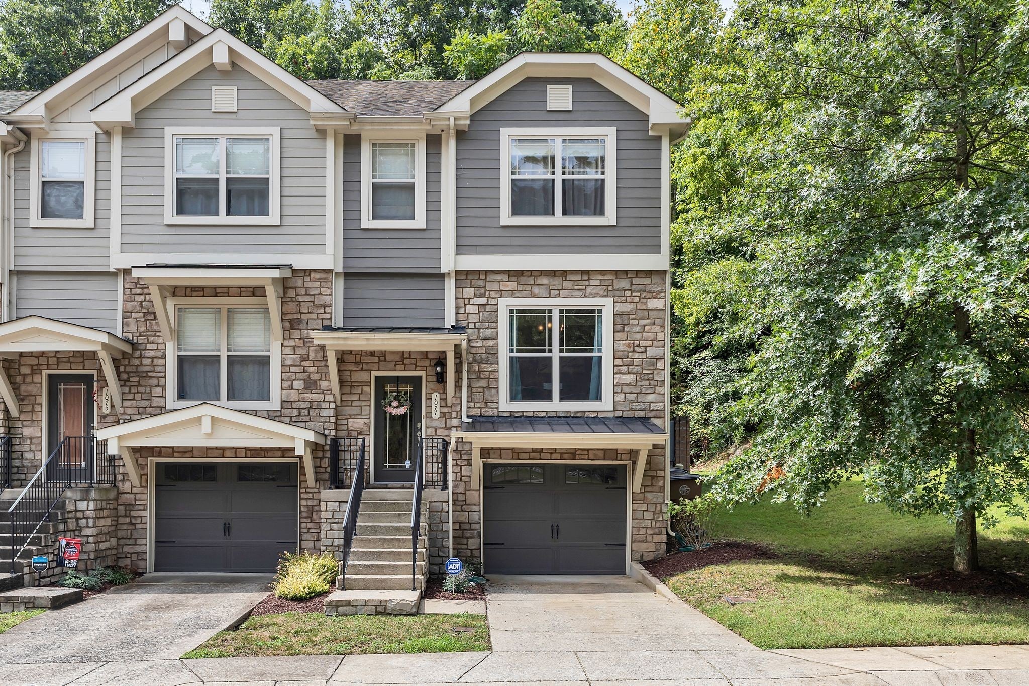 2.0-bed rental at 1077 Woodbury Falls Dr