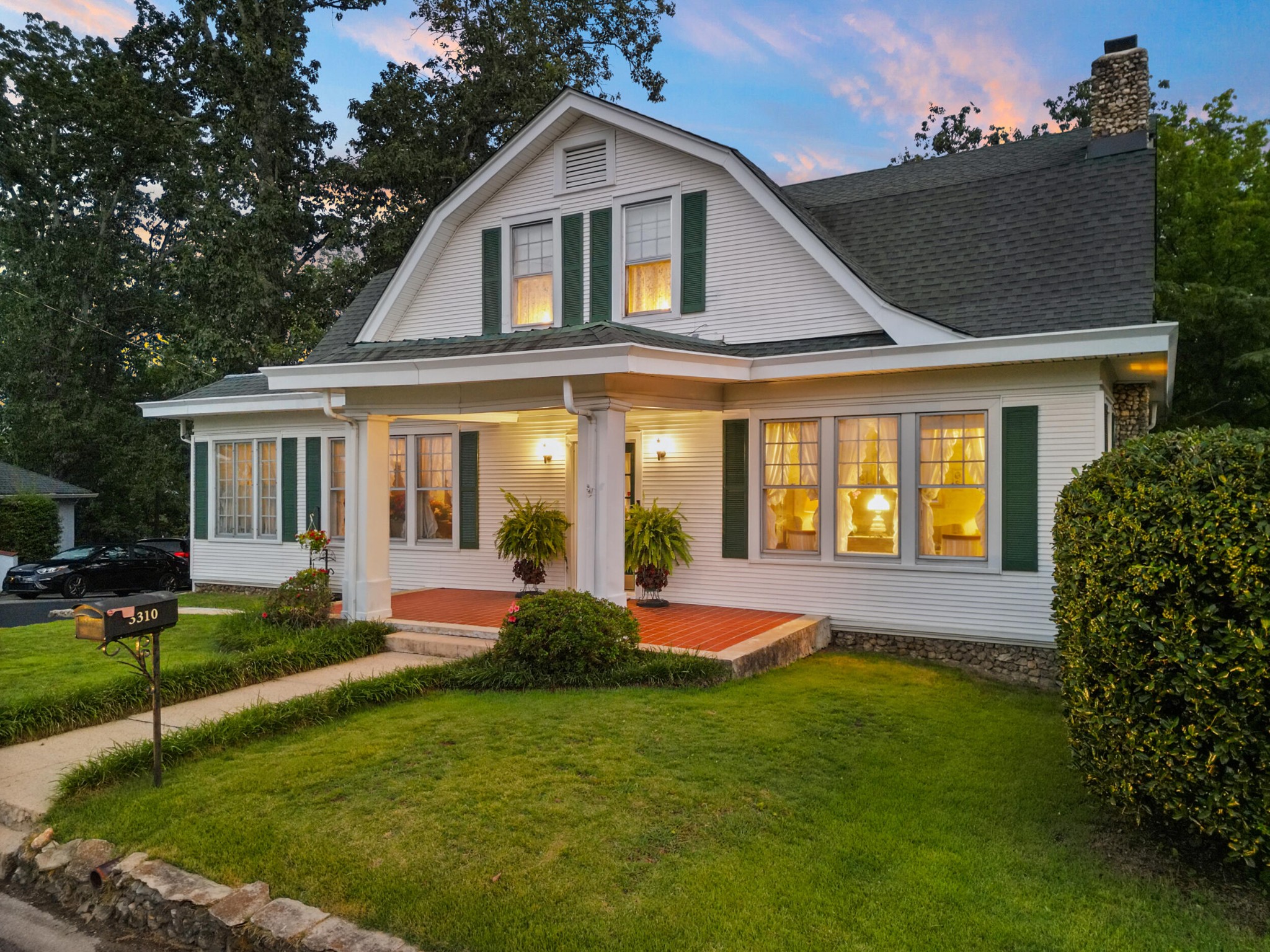 3310 Alta Vista Drive