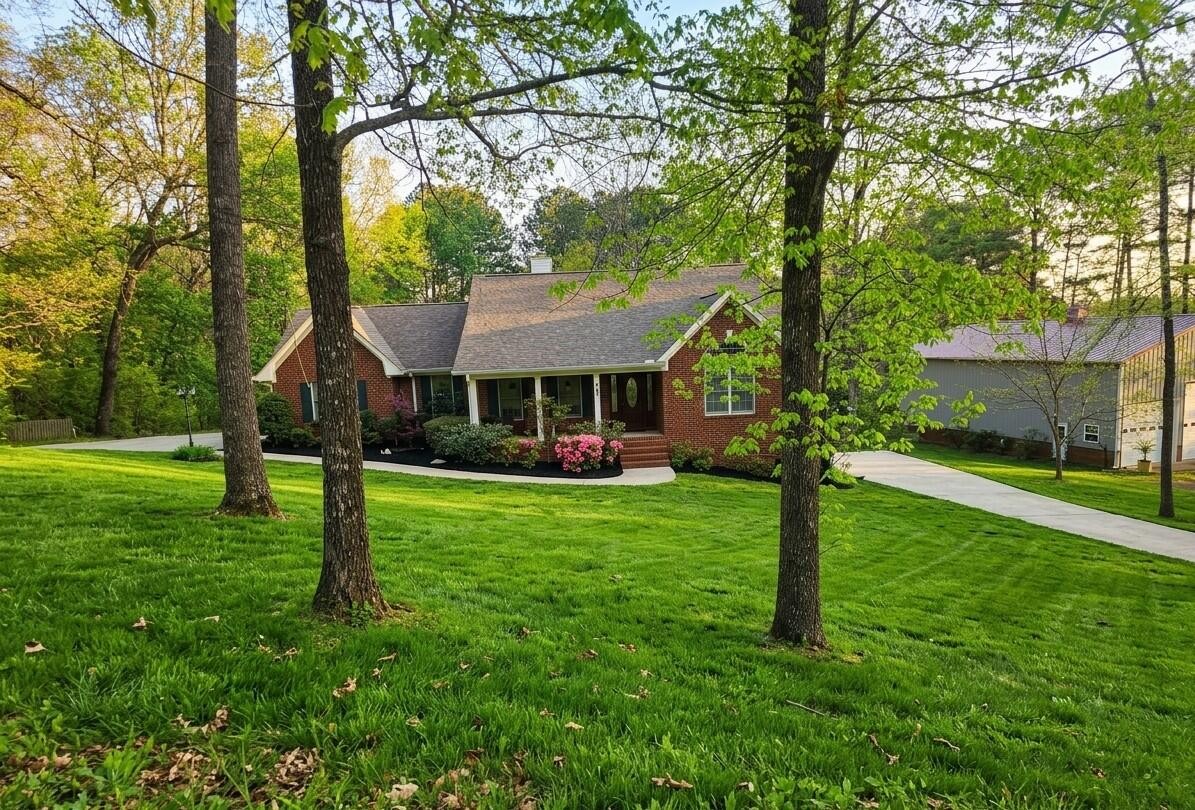 435 Live Oak Trail NE