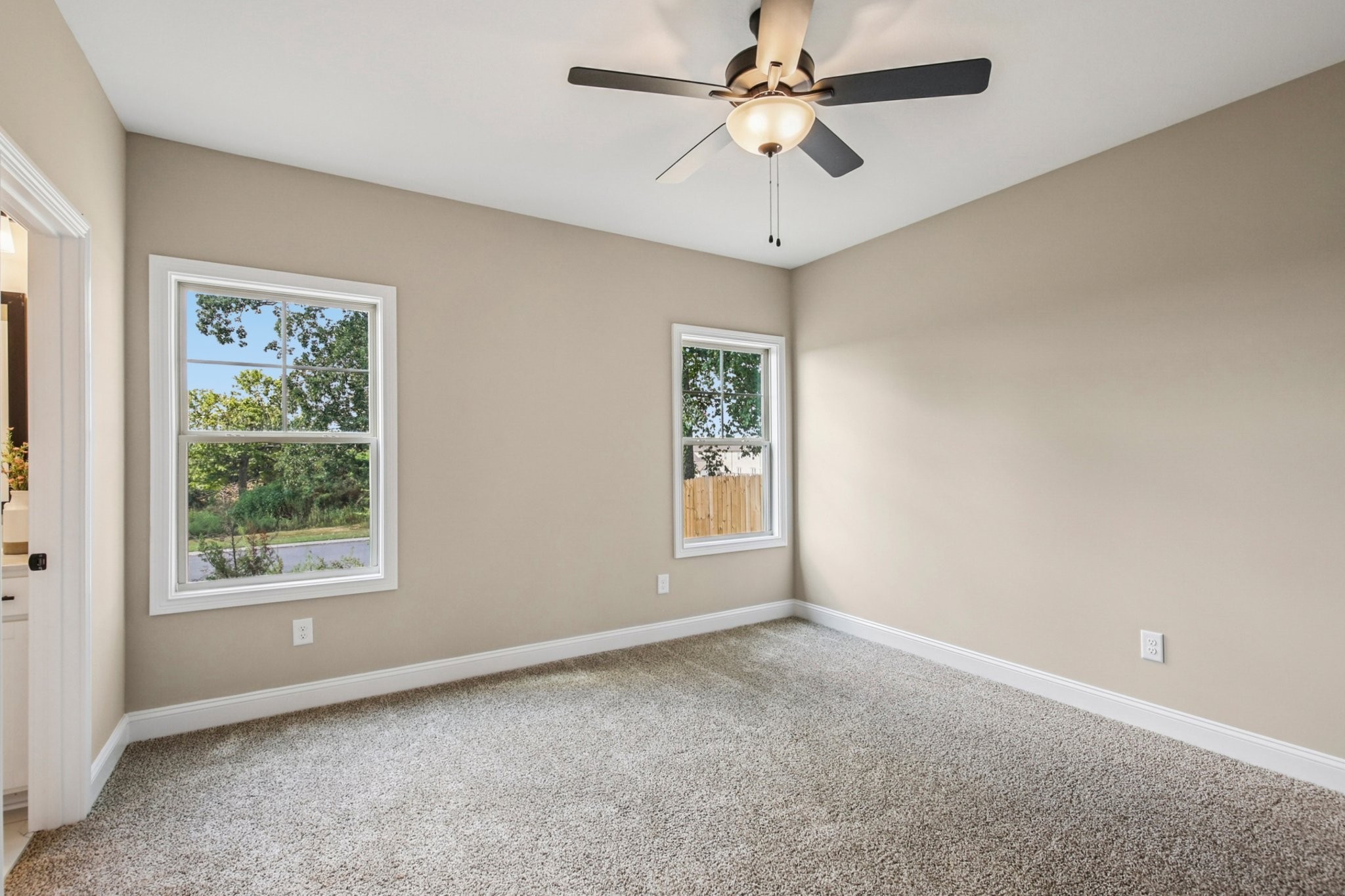 Clarksville, Tennessee 37042, United States, 3 Bedrooms Bedrooms, ,3 BathroomsBathrooms,Residential,Active,205346