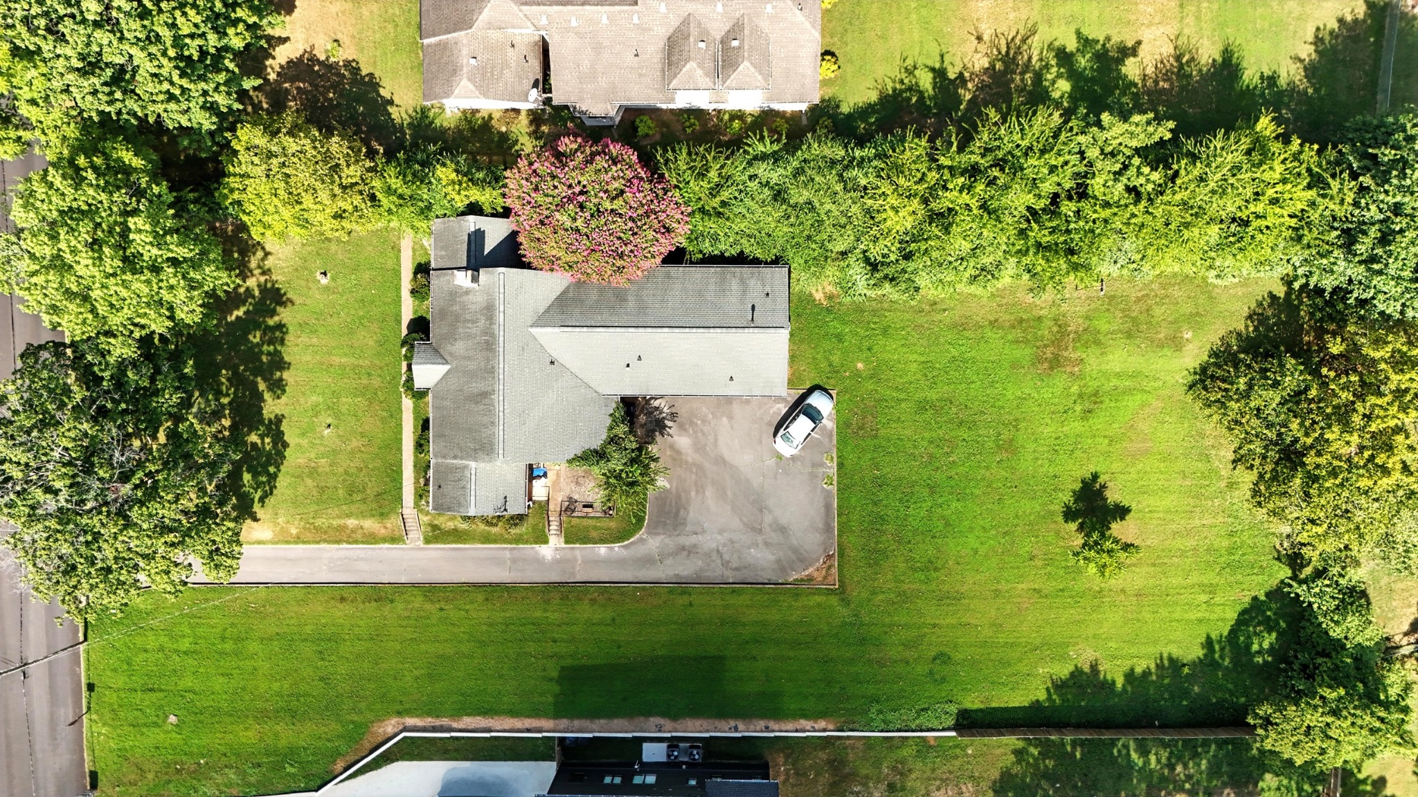 945 Inverness Ave