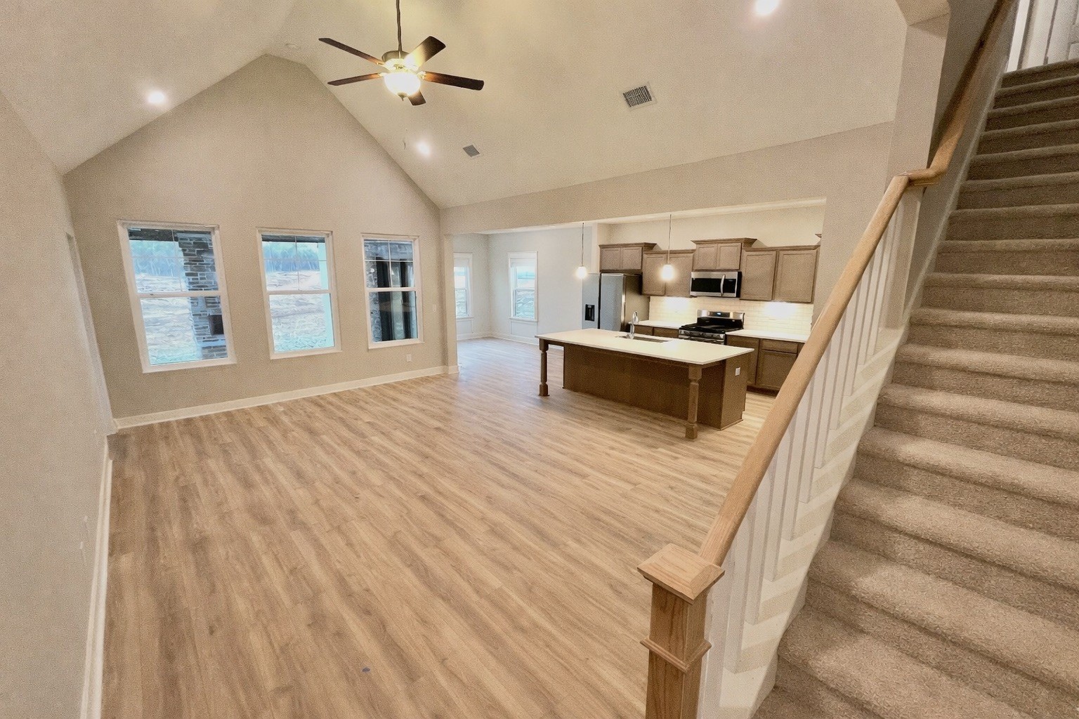 5724 Shoreline  Drive