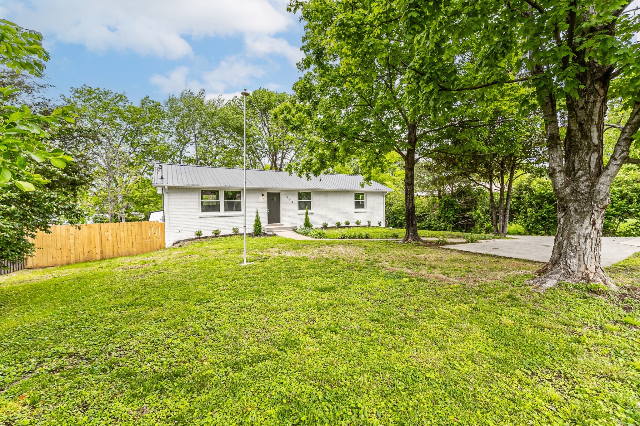 558 Walton Ferry Rd