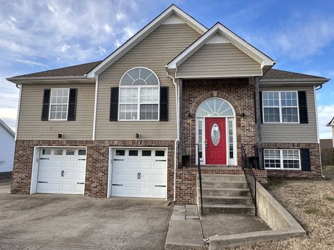 1418 Ambleside Dr Clarksville TN 37040