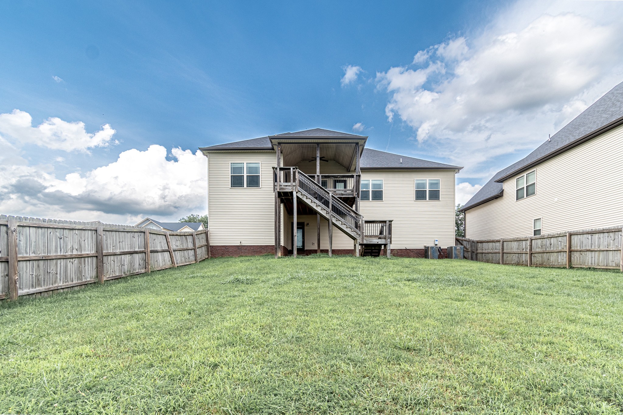 955 Smoots Dr