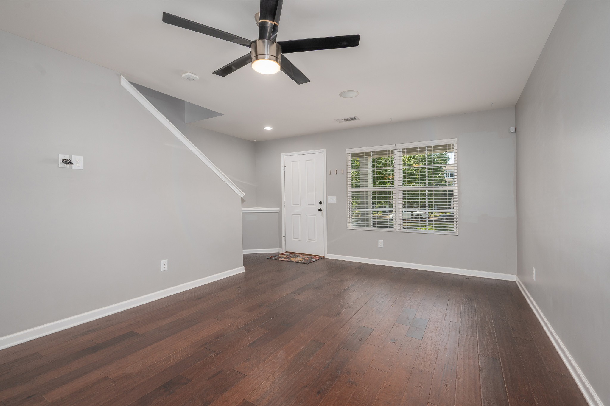 1433 Riverbrook Dr