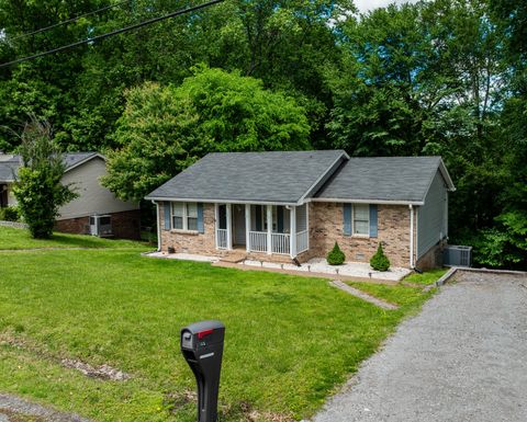 1703 Winding Way Dr, White House, TN 37188 - MLS#: 2885264