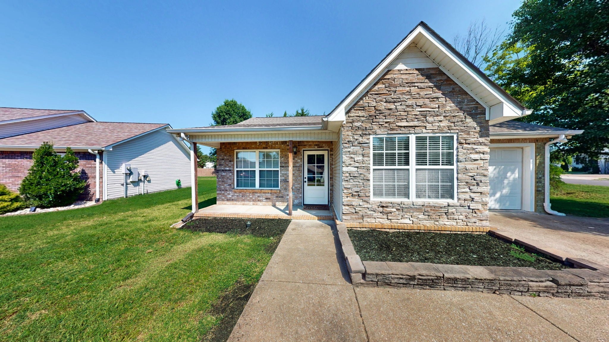 2027 Golden Ct