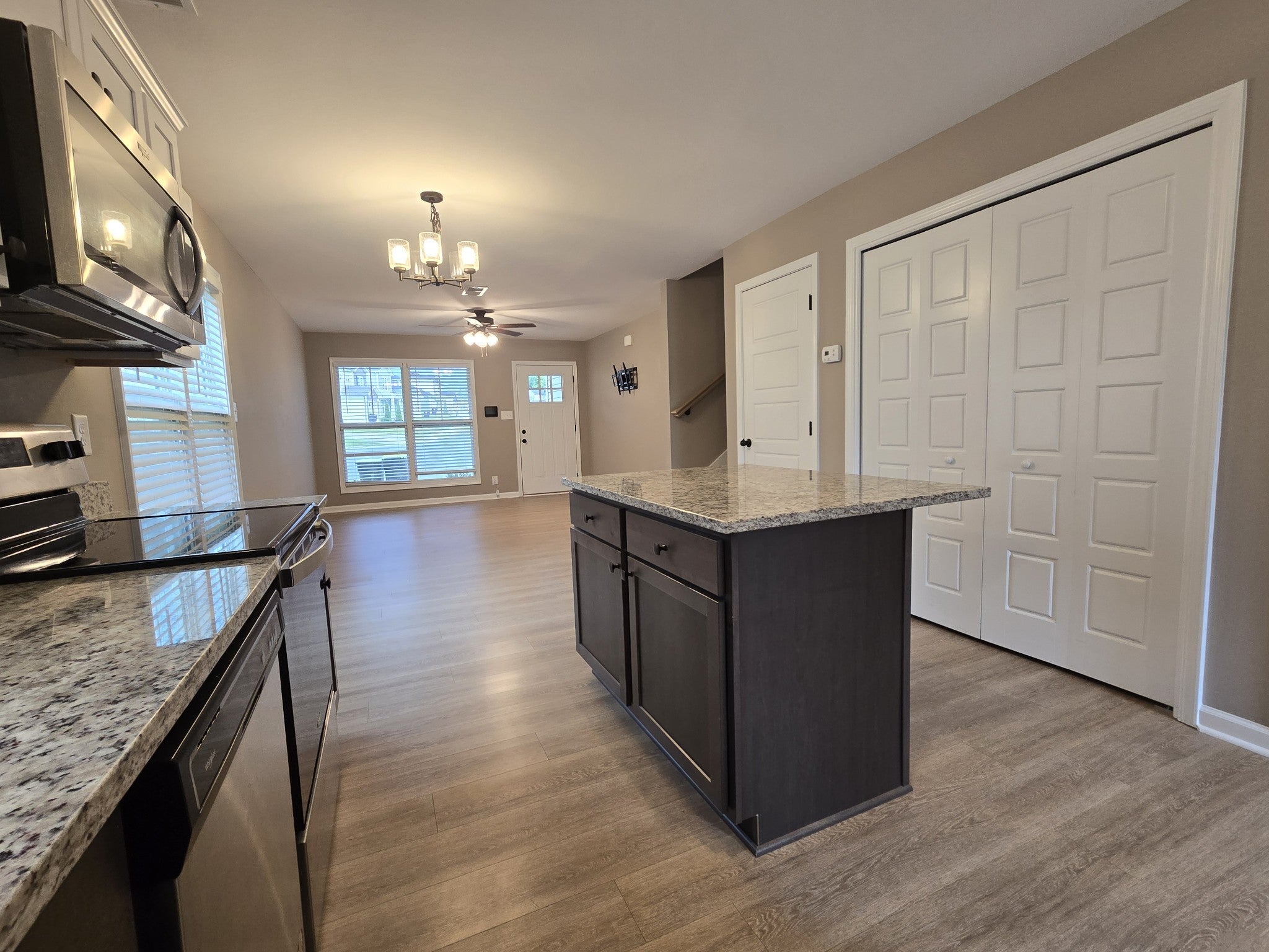 1176 Cottonwood Dr