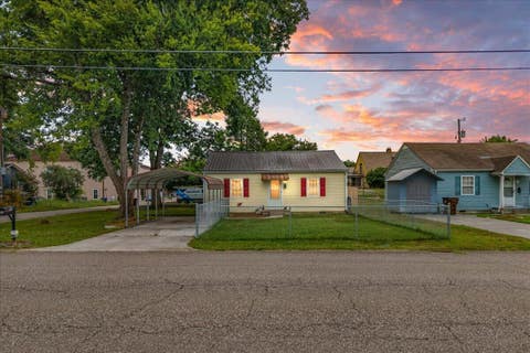 Photo of 569 Monroe Street, Madisonville, TN 37354 (MLS # 3288021)