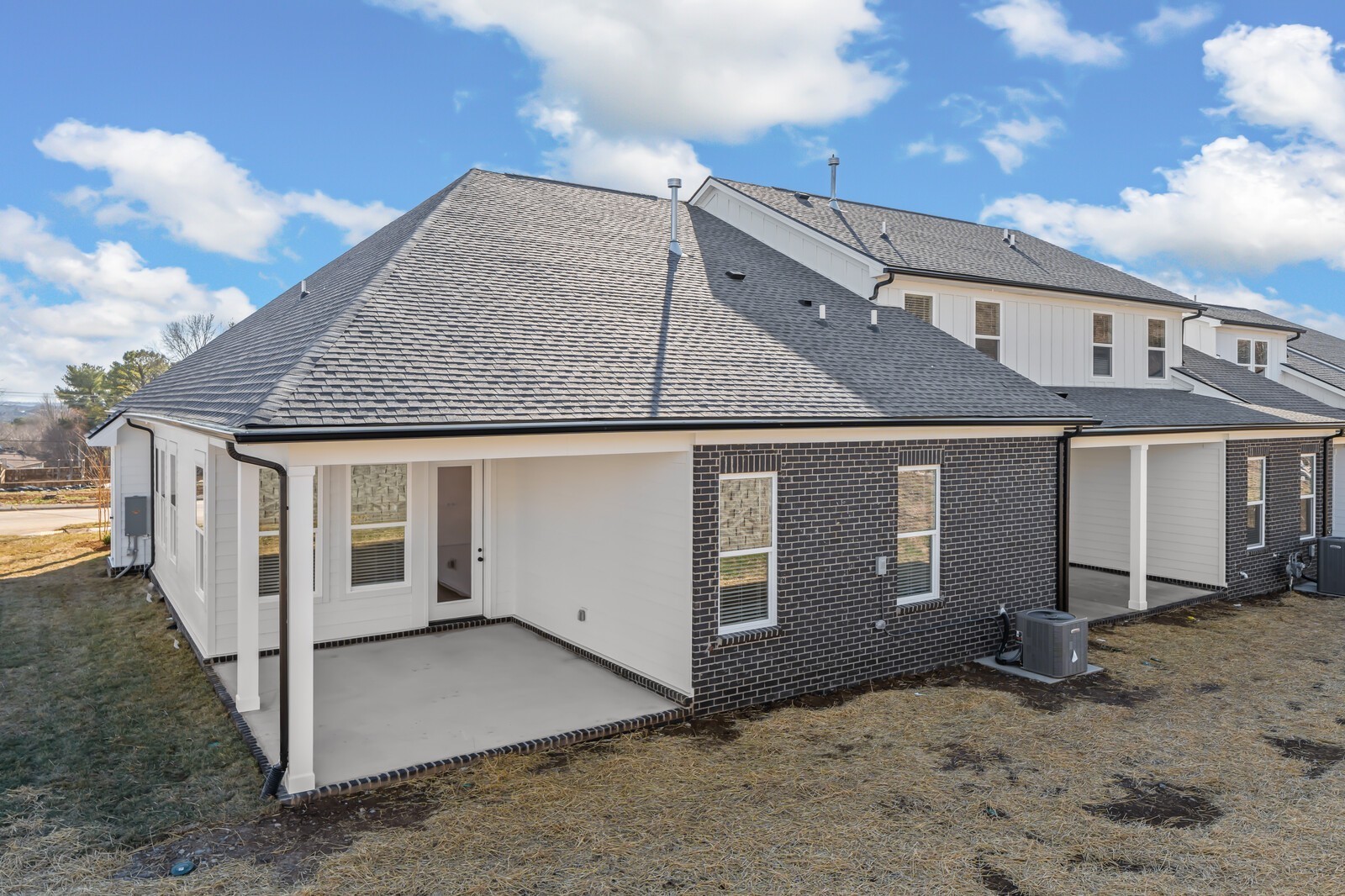 470 Buckwood Ave W