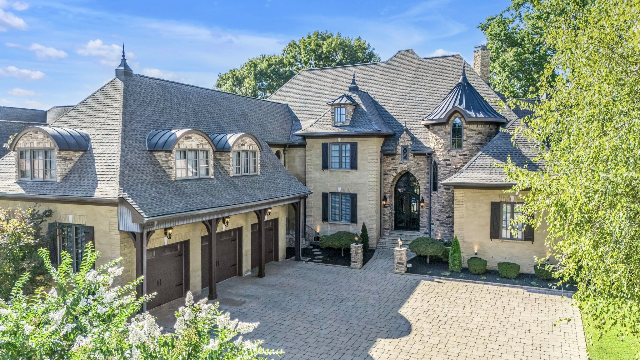 206 Camille Victoria Ct
