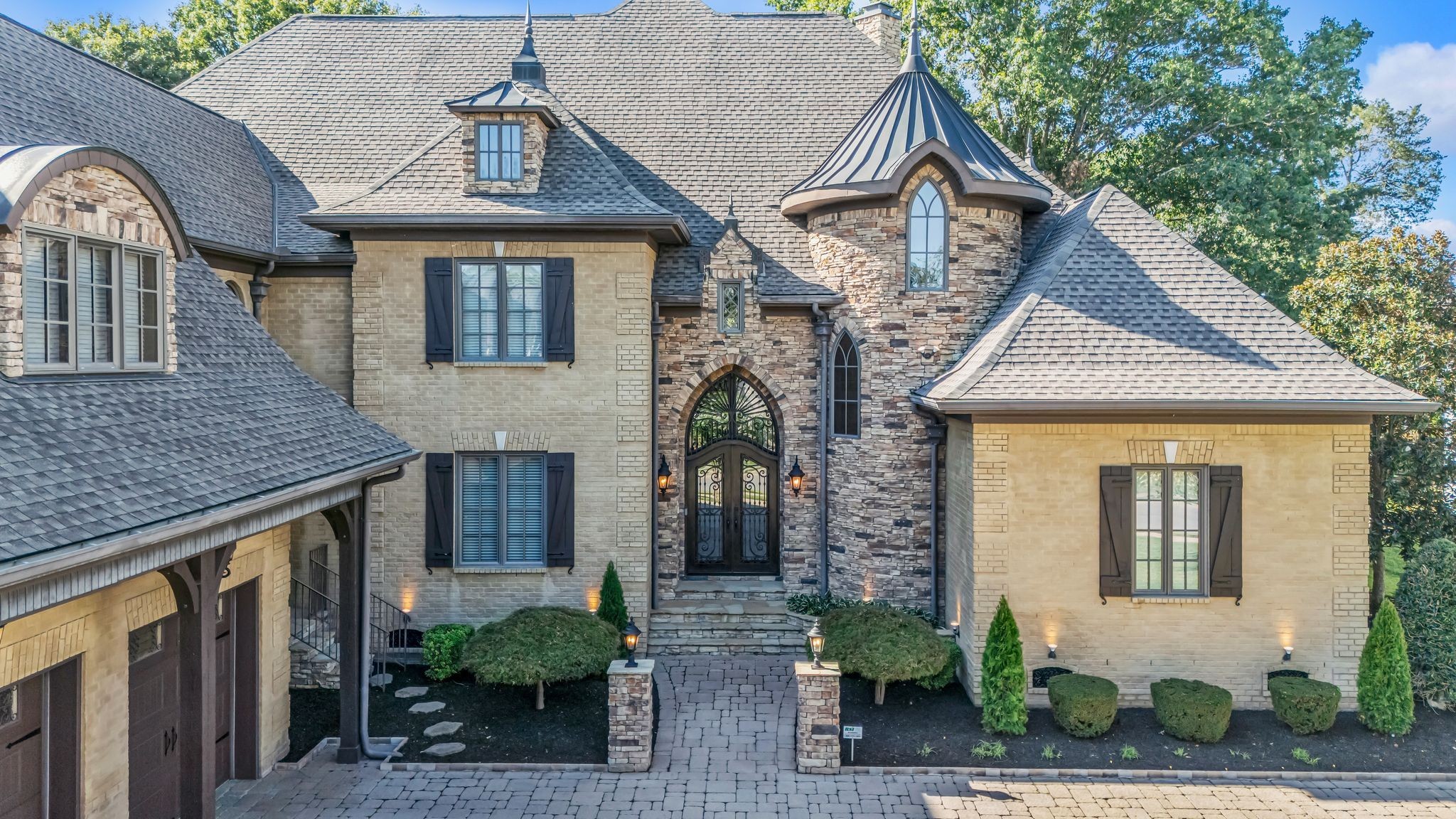 206 Camille Victoria Ct