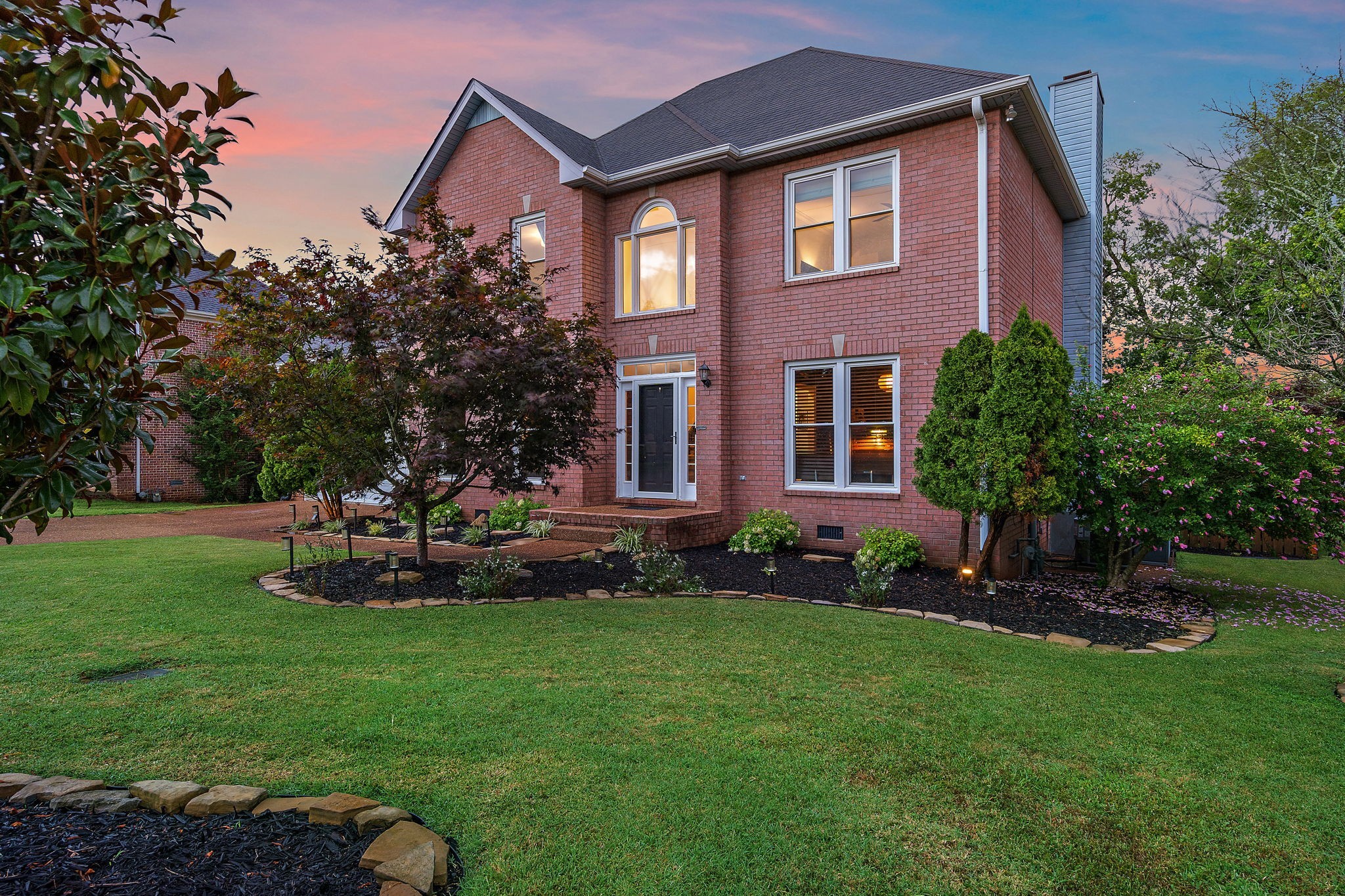 Photo 2 of 41 of 118 Highland Rdg house