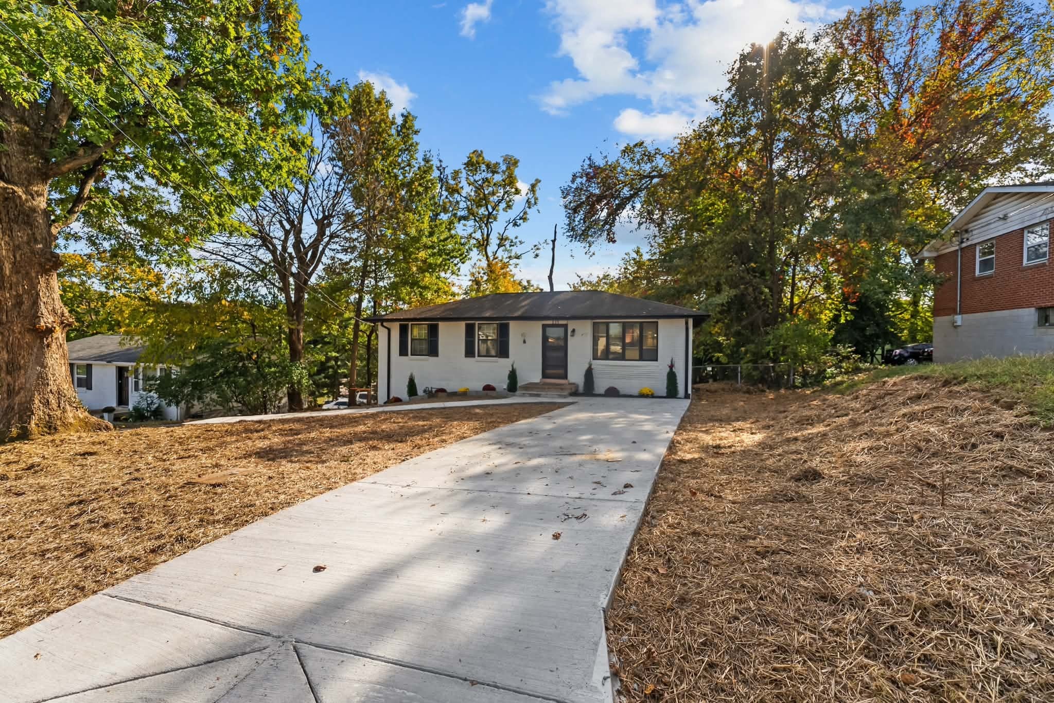 135 Luna Dr
