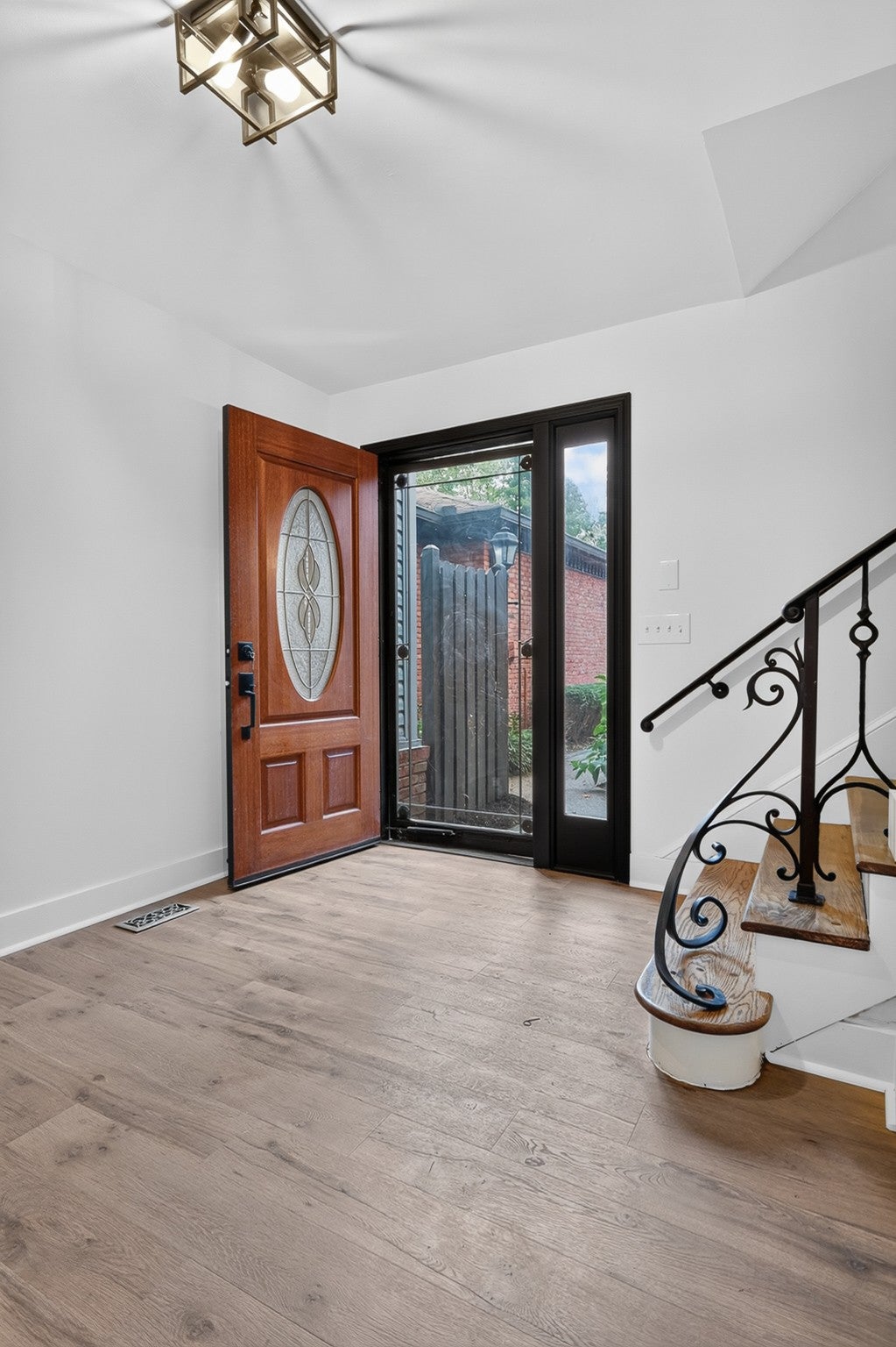 233 Hearthstone Manor Ln