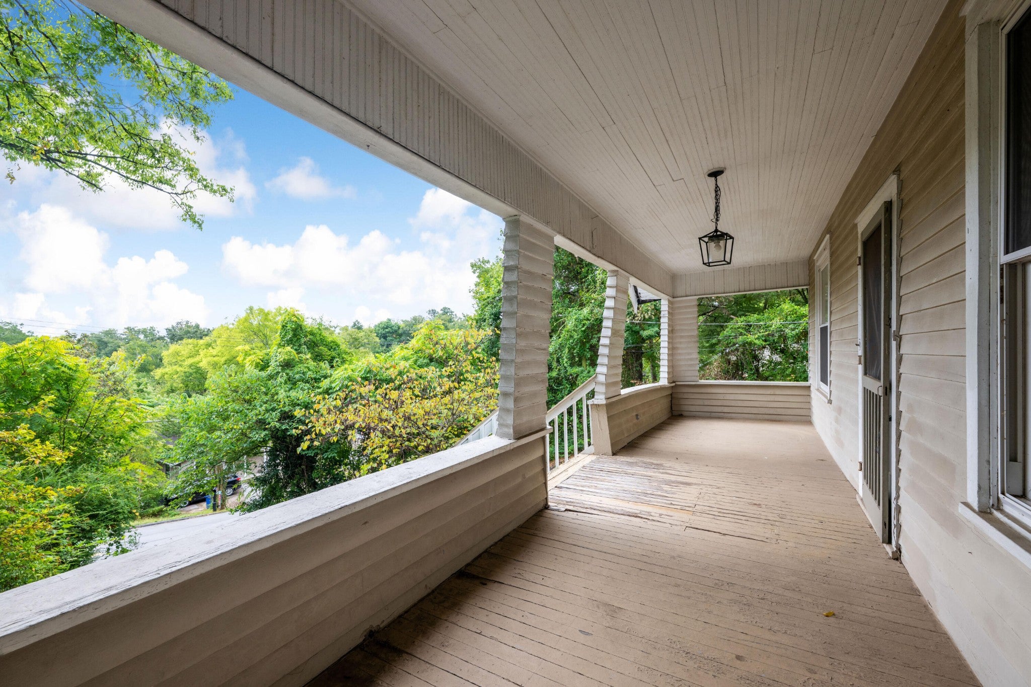 107 S Seminole Drive