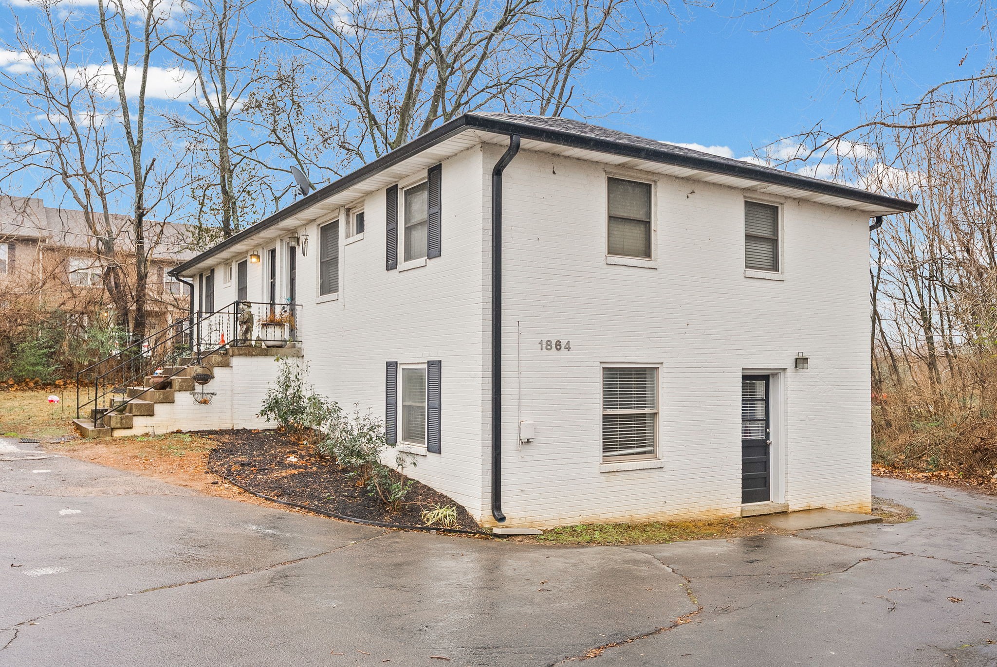 1864 Memorial Dr C