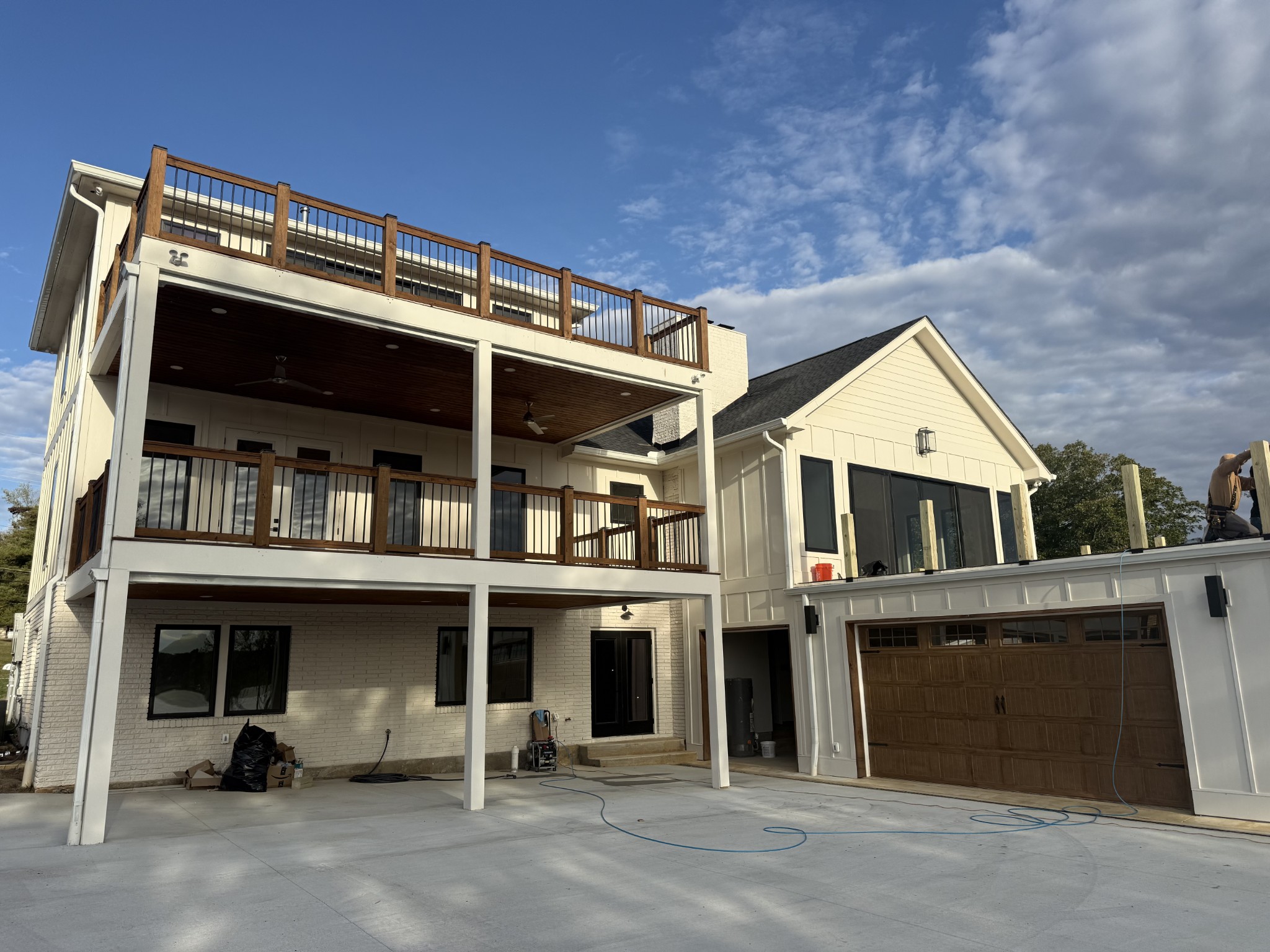 407 Sanders Ferry Rd