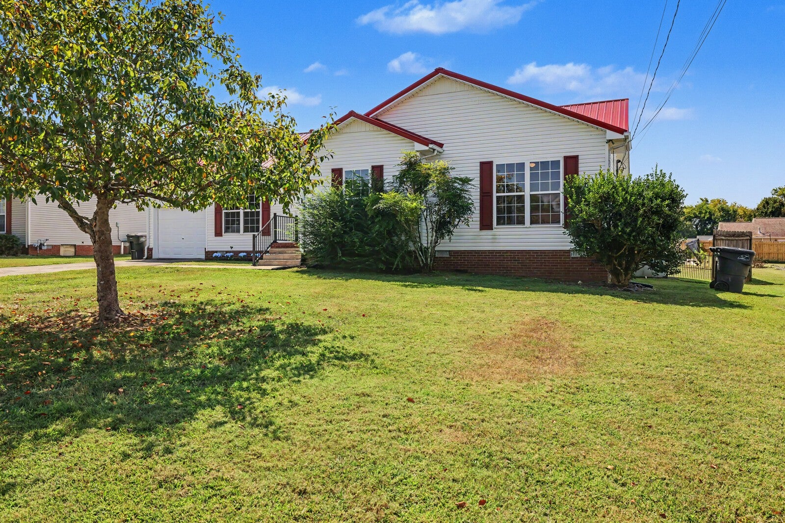 1612 London Dr