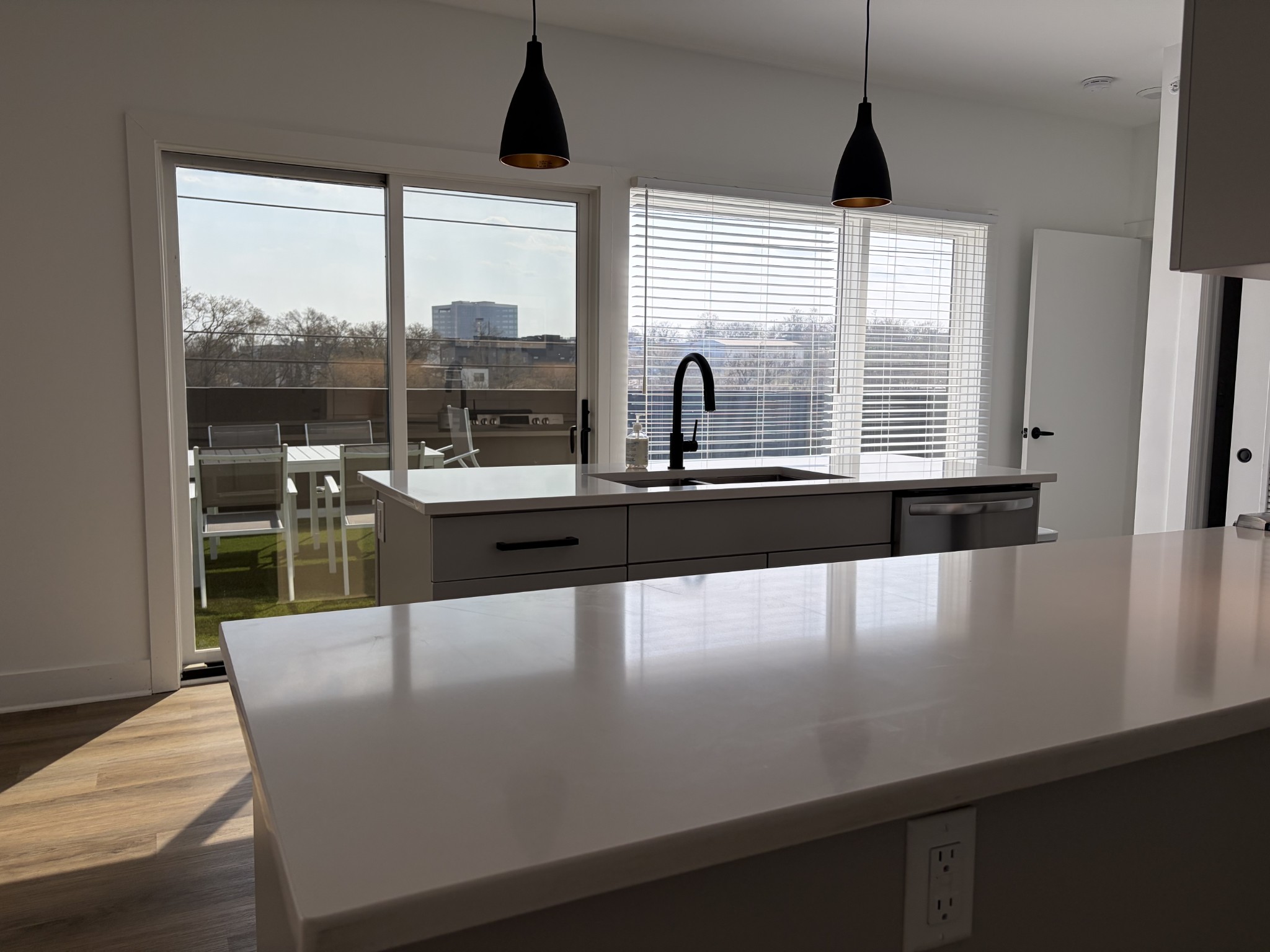 2704 Clifton Ave 404