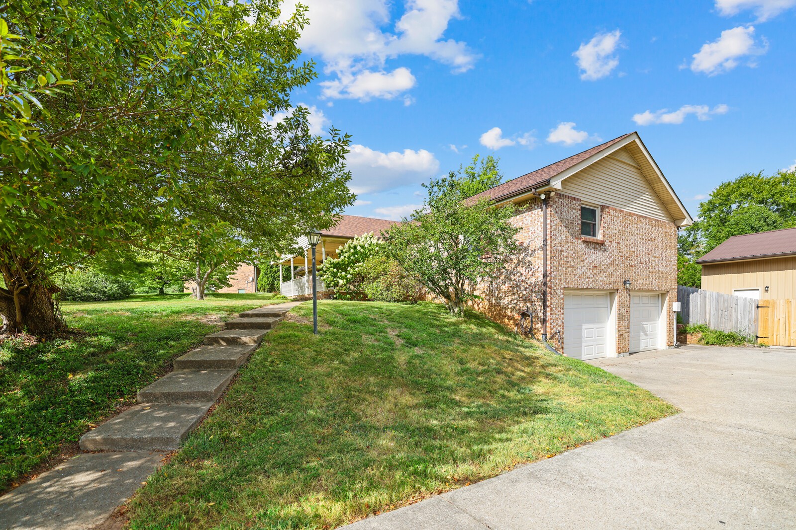 1775 Auburn Dr