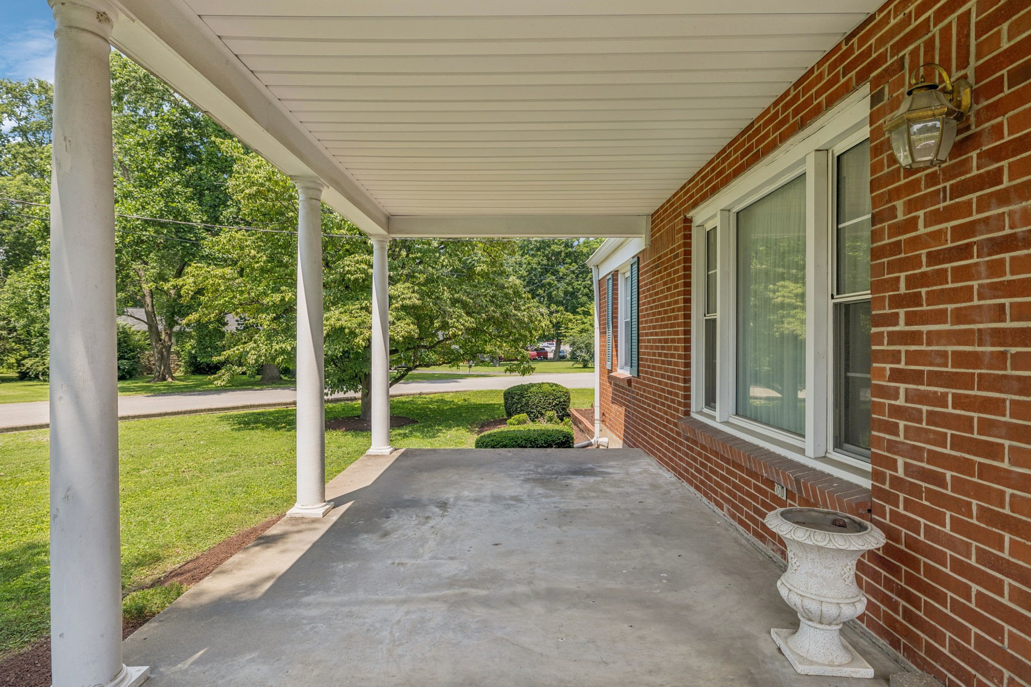 201 Avondale Dr