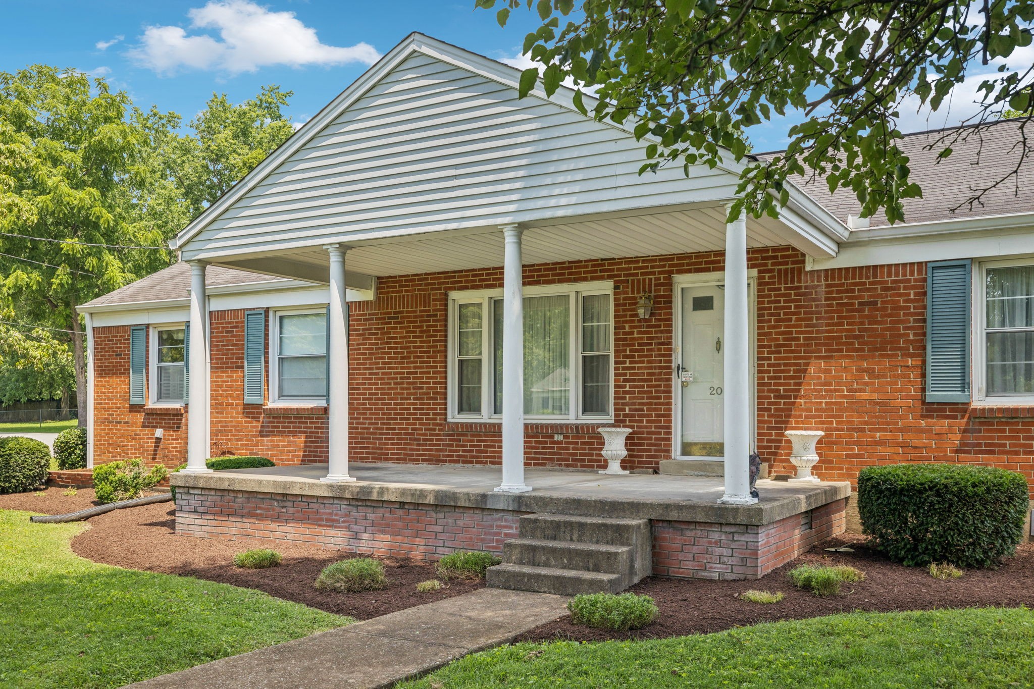 201 Avondale Dr