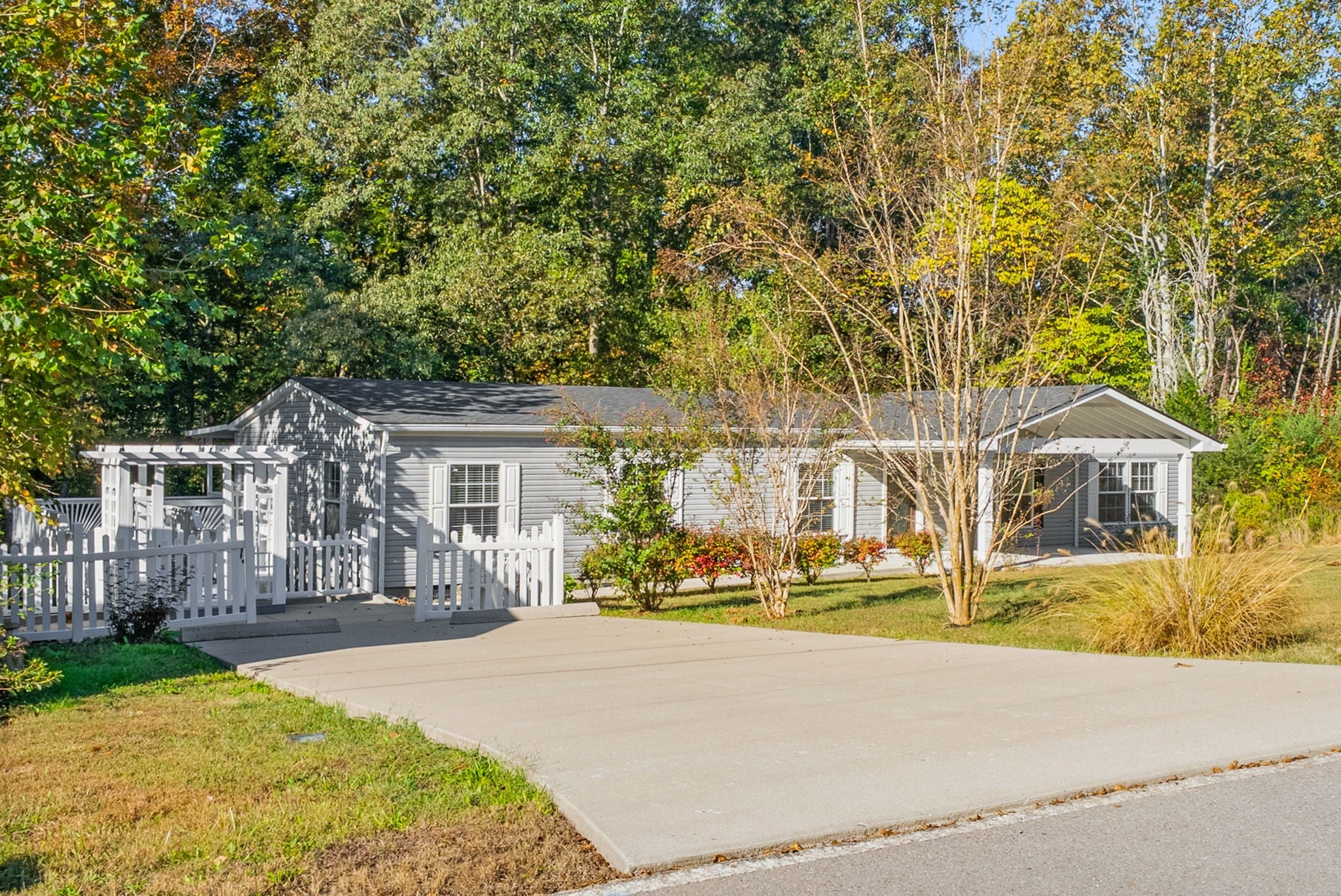 1551 Harrell Ln