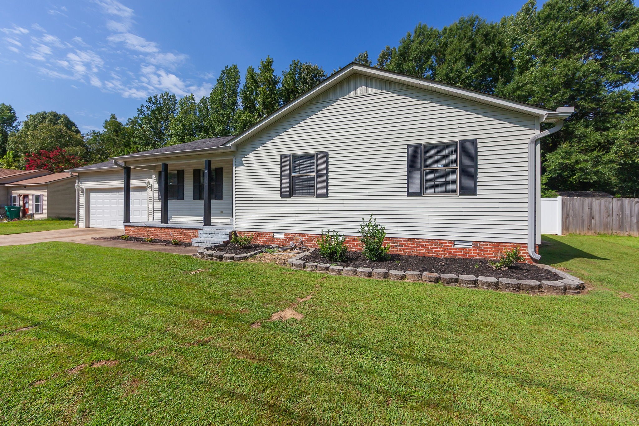 19 Dyer Creek Ln