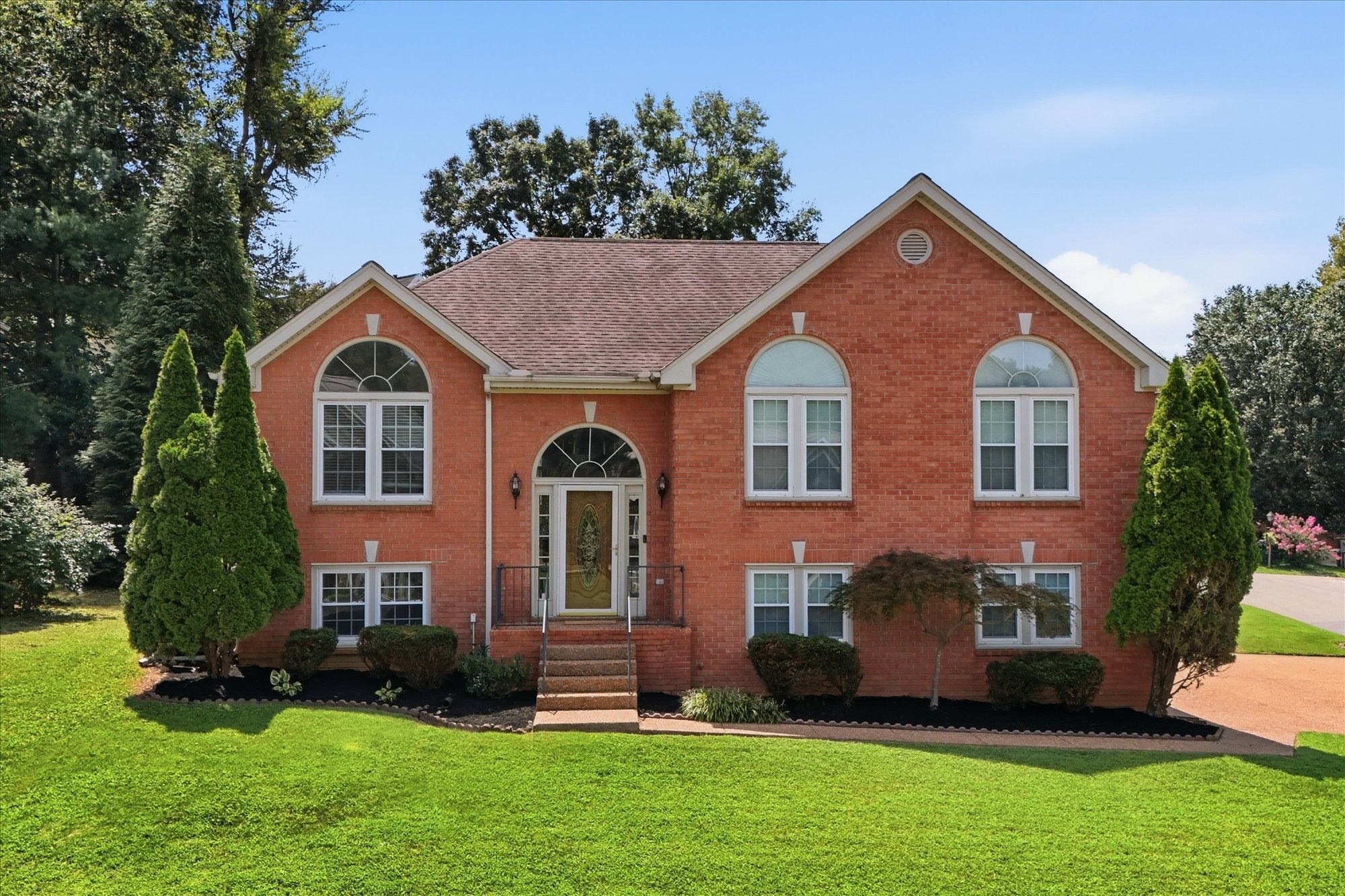 4-bed listing at 4001 Windwood Ln, Nashville